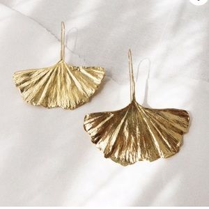 Lazuli Ginkgo Gold Threader Earrings